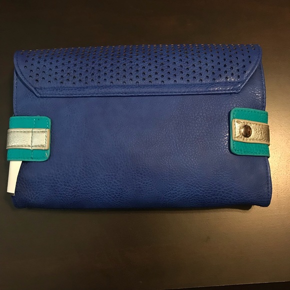 NWT Blue Clutch Purse with Silver & Turquoise stripe - Picture 6 of 6